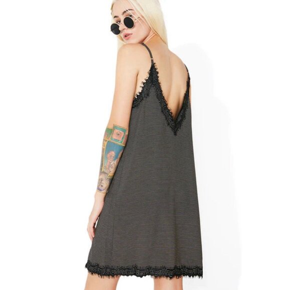 Lira Clothing Malina Slip‎ Dress With Lace Design Size Medium - Picture 4 of 10